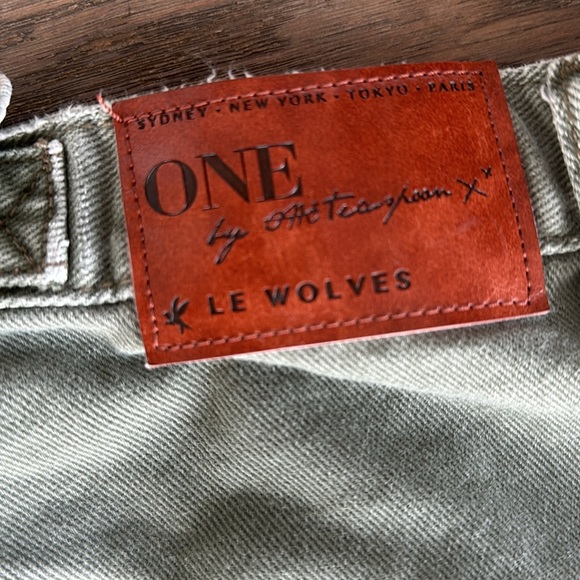 Never worn Le Wolves by One Teaspoon army denim short - Picture 5 of 6